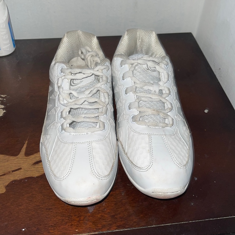 chassé cheer shoes size 7 1/2
